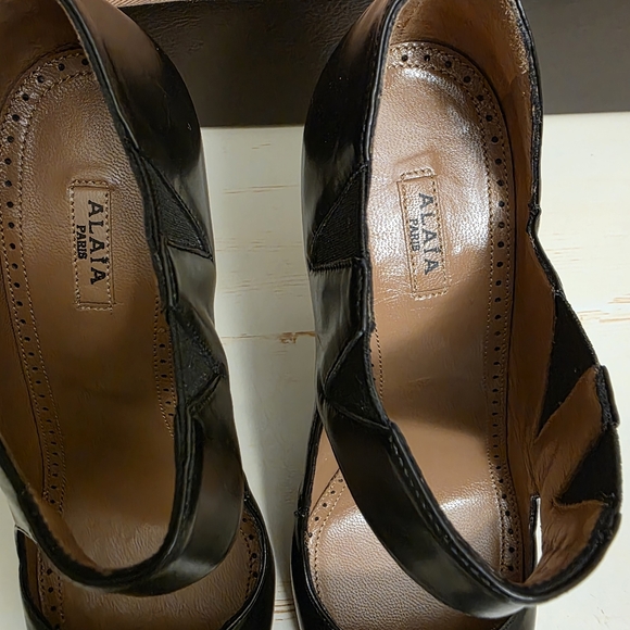 Alaia | Black Leather Cutout Bootie Stilleto Pumps Sz 37 - Picture 5 of 11